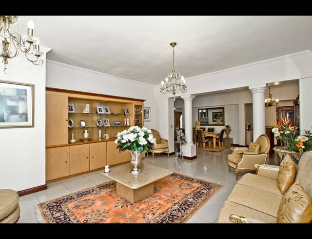 4 BEDROOM HOUSE FOR SALE IN KHYBER ROCK